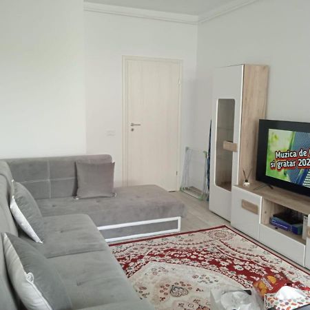 Deluxe 2 Bedroom Apartment With Balcony And Private Parking Bragadiru Ngoại thất bức ảnh